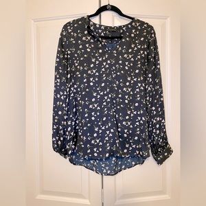 Beautiful women’s long sleeve blouse